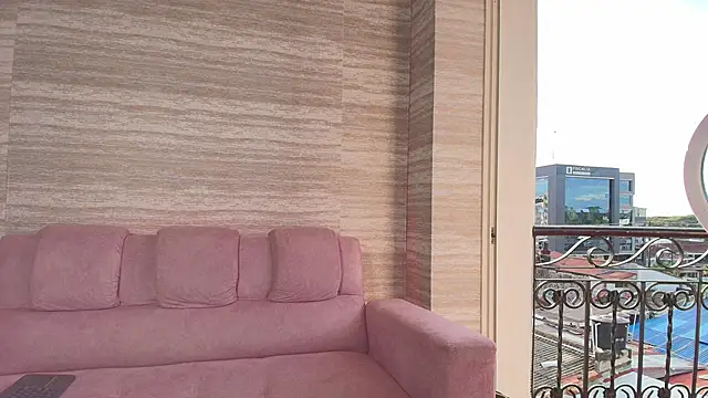 Dani rivass online show from October 1, 2025, 11:36 am