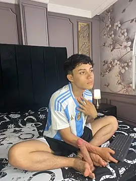 Dani rivass online show from October 3, 2025, 11:23 am