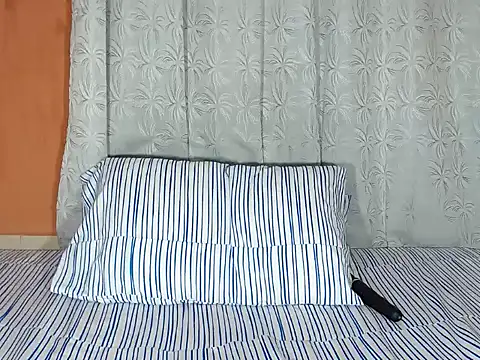 SEXY MANDYY online show from November 5, 2025, 9:12 am