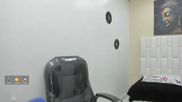 venus cortez online show from November 9, 2025, 6:01 pm