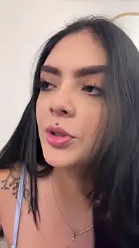 Snapshot of AliceRitter chatting on June 21, 2026, 9:09 pm AliceRitter online show from June 21, 2026, 9:09 pm