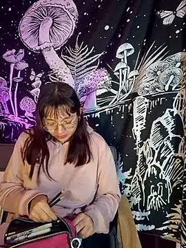 Violetaa Leee online show from September 11, 2025, 10:32 pm