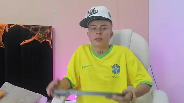 Nascary Fox online show from October 3, 2025, 7:26 pm