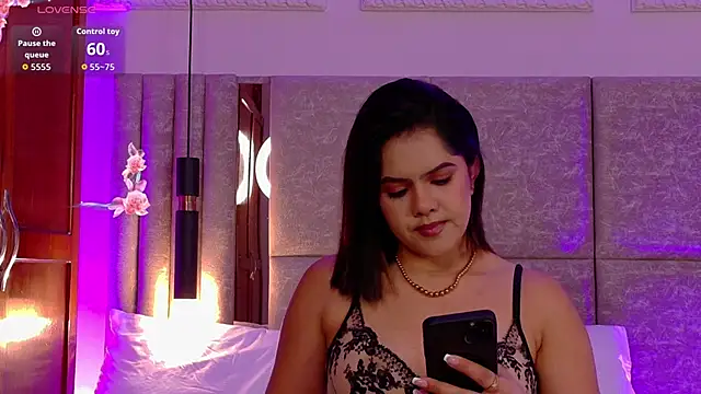 Martina-Roberts- online show from September 22, 2025, 4:07 am