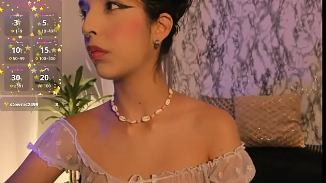 Snapshot of ChloeeMason chatting on October 6, 2025, 11:11 am ChloeeMason online show from October 6, 2025, 11:11 am