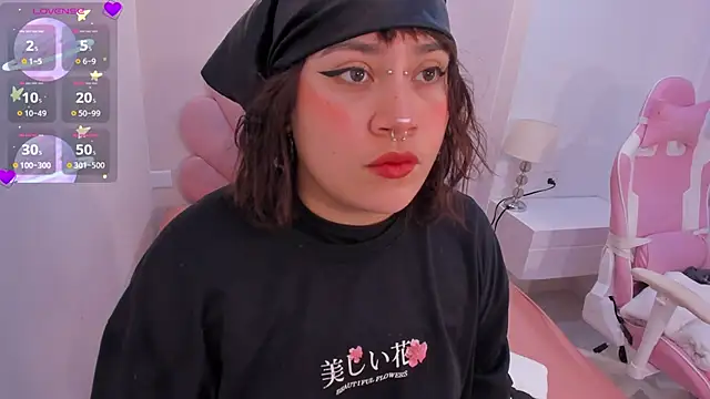 mia yeager online show from October 12, 2025, 3:52 am