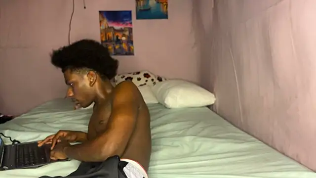 Snapshot of SpicyLolaX_NightDrip chatting on September 10, 2025, 4:22 am SpicyLolaX NightDrip online show from September 10, 2025, 4:22 am