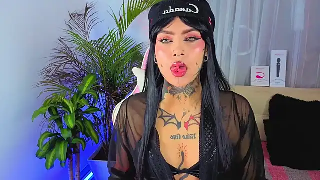 Adamsniki online show from October 6, 2025, 2:24 am