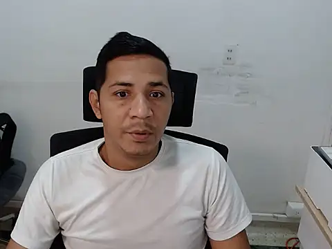 JoaoSalgado online show from October 11, 2025, 2:07 pm