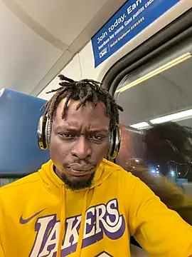 Snapshot of Vikehim chatting on November 9, 2025, 3:43 am Vikehim online show from November 9, 2025, 3:43 am