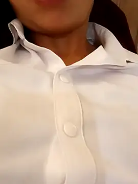 misa 00 online show from September 18, 2025, 5:10 am