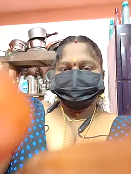 Snapshot of bakyasree143 chatting on October 22, 2025, 12:43 am bakyasree143 online show from October 22, 2025, 12:43 am