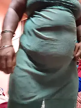 bakyasree143 online show from April 14, 2026, 10:26 pm