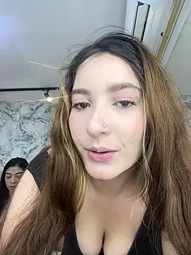 MellanyStorm online show from November 12, 2025, 1:26 pm