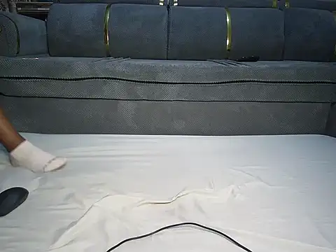 Pitchwild22 online show from October 1, 2025, 8:24 pm