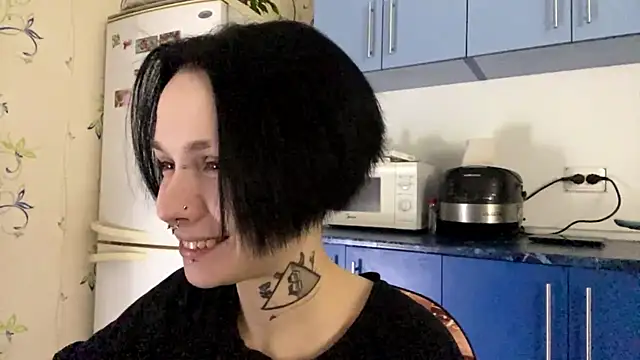 CandaceBlaze online show from October 27, 2025, 8:21 pm