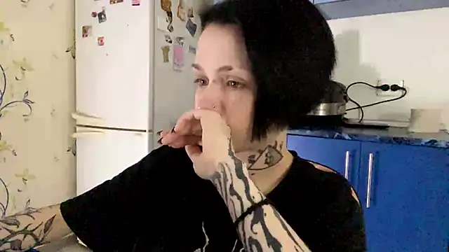 CandaceBlaze online show from November 8, 2025, 8:12 pm