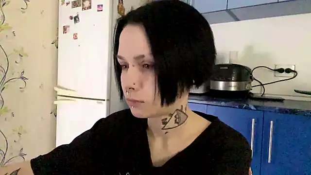 CandaceBlaze online show from November 6, 2025, 8:24 pm