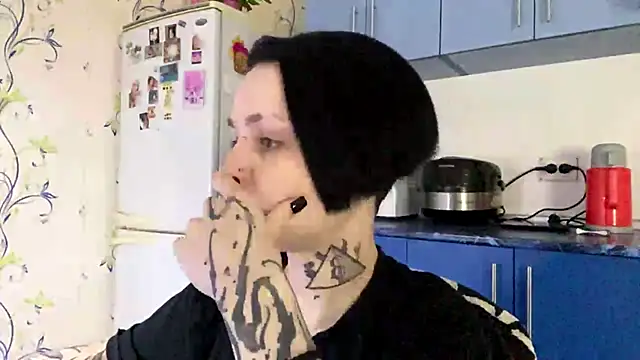 CandaceBlaze online show from October 7, 2025, 8:32 pm