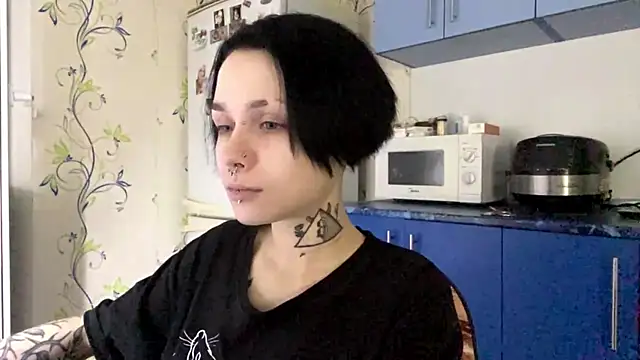 CandaceBlaze online show from October 3, 2025, 8:32 pm