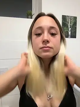 stelli 99 online show from October 9, 2025, 5:46 pm