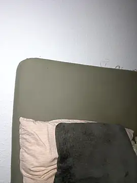 stelli 99 online show from November 14, 2025, 4:43 pm