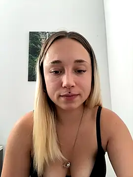 stelli 99 online show from September 28, 2025, 3:08 pm