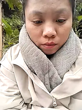 venu00 online show from November 20, 2025, 2:01 am