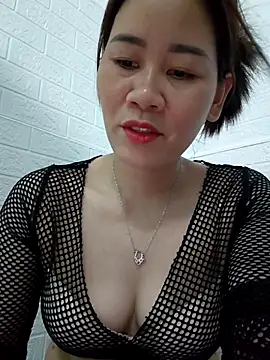 Singlemom69x online show from September 10, 2025, 1:48 am
