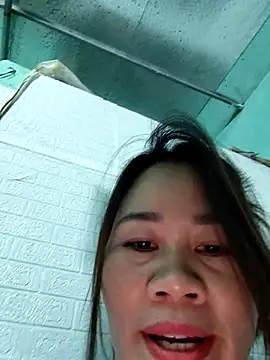 Snapshot of Singlemom69x chatting on October 5, 2025, 2:19 pm Singlemom69x online show from October 5, 2025, 2:19 pm