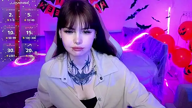 Morana Batt online show from November 7, 2025, 1:54 am