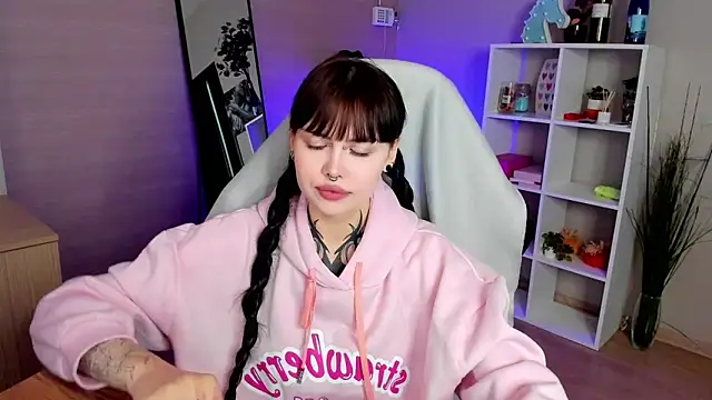 Snapshot of Morana_Batt chatting on October 11, 2025, 2:01 am Morana Batt online show from October 11, 2025, 2:01 am