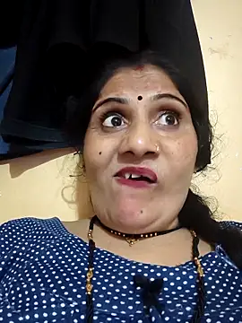 Snapshot of Rakhi99x chatting on October 3, 2025, 5:03 pm Rakhi99x online show from October 3, 2025, 5:03 pm