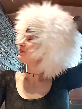 Snapshot of Adeline_Perle chatting on October 13, 2025, 7:21 am Adeline Perle online show from October 13, 2025, 7:21 am