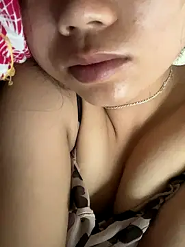 Snapshot of Ngoc-bbi chatting on October 6, 2025, 2:13 am Ngoc-bbi online show from October 6, 2025, 2:13 am