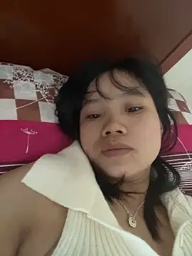 Snapshot of Ngoc-bbi chatting on October 5, 2025, 12:56 am Ngoc-bbi online show from October 5, 2025, 12:56 am