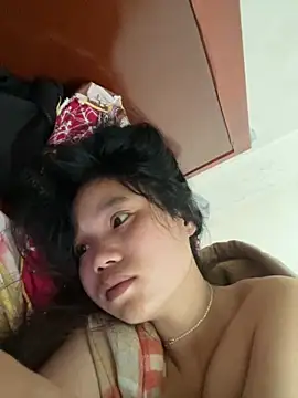 Snapshot of Ngoc-bbi chatting on October 8, 2025, 5:53 am Ngoc-bbi online show from October 8, 2025, 5:53 am