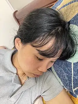 Snapshot of Ngoc-bbi chatting on October 1, 2025, 10:41 am Ngoc-bbi online show from October 1, 2025, 10:41 am