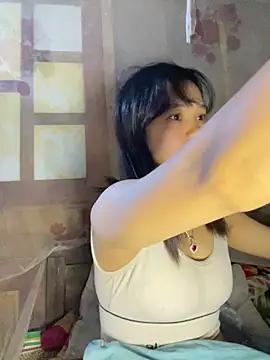 Snapshot of Ngoc-bbi chatting on October 29, 2025, 2:16 pm Ngoc-bbi online show from October 29, 2025, 2:16 pm