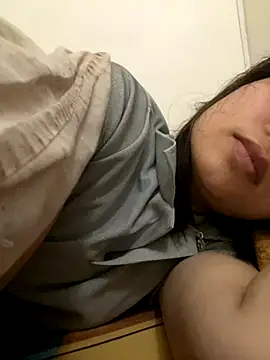 Snapshot of Ngoc-bbi chatting on October 2, 2025, 4:05 am Ngoc-bbi online show from October 2, 2025, 4:05 am