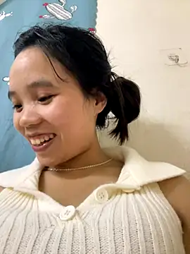Snapshot of Ngoc-bbi chatting on October 9, 2025, 1:55 pm Ngoc-bbi online show from October 9, 2025, 1:55 pm