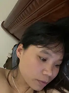 Snapshot of Ngoc-bbi chatting on September 21, 2025, 4:28 am Ngoc-bbi online show from September 21, 2025, 4:28 am