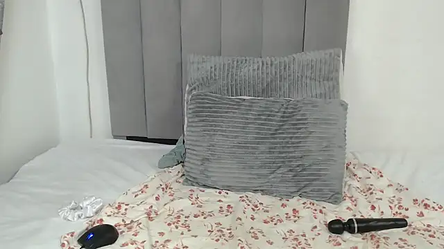 Sexy melanin17 online show from October 18, 2025, 5:15 pm