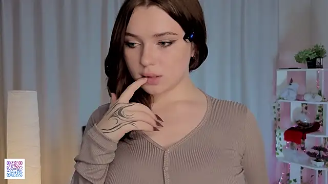 Snapshot of ThuBoppre chatting on October 7, 2025, 5:36 pm ThuBoppre online show from October 7, 2025, 5:36 pm