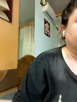 Snapshot of DazzzlingDame chatting on November 1, 2025, 11:42 pm DazzzlingDame online show from November 1, 2025, 11:42 pm