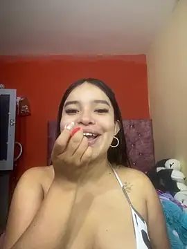 SweetSophie26 online show from June 24, 2026, 3:27 am