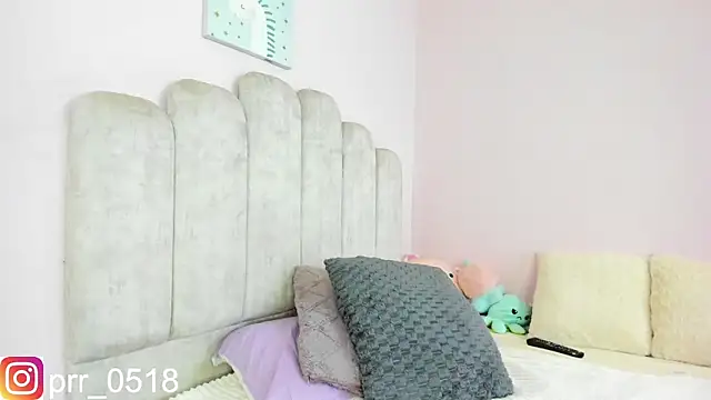 Snapshot of paula_cosio chatting on October 7, 2025, 2:07 pm paula cosio online show from October 7, 2025, 2:07 pm