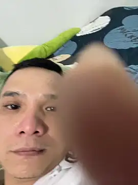 letruong6879 online show from April 12, 2026, 11:24 am