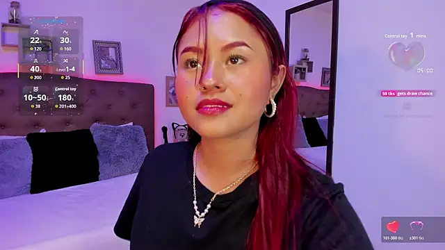 Snapshot of MAYASMITH__ chatting on October 19, 2025, 11:29 pm MAYASMITH   online show from October 19, 2025, 11:29 pm