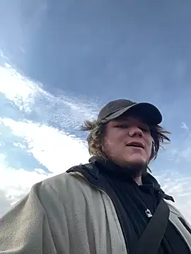 Snapshot of desiredude9 chatting on October 30, 2025, 7:06 am desiredude9 online show from October 30, 2025, 7:06 am